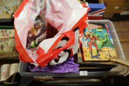 A TRAY OF ASSORTED SUNDRIES TO INCLUDE CONSOLE GAMES, MAGAZINES ETC.