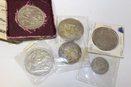 A COLLECTION OF SILVER AND WHITE METAL COINS TO INCLUDE AN 1889 DOUBLE FLORIN 1937 CROWN ETC.