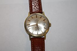 A VINTAGE GENTS OMEGA AUTOMATIC DATE WRISTWATCH