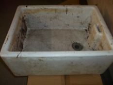 AN ANTIQUE BELFAST SINK