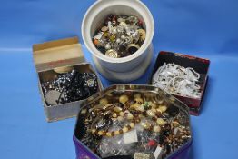 A QUANTITY OF COSTUME JEWELLERY