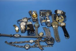 A COLLECTION OF WRIST WATCHES
