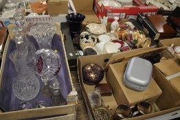 THREE TRAYS OF CERAMICS AND GLASSWARE ETC. TO INCLUDE DECANTERS (TRAYS NOT INCLUDED)