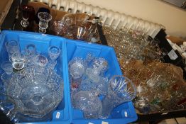 FIVE TRAYS OF GLASSWARE TO INCLUDE BABYSHAM GLASSES (TRAYS NOT INCLUDED)