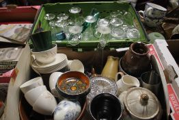 A TRAY OF CERAMICS TO INCLUDE POOLE TOGETHER WITH A TRAY OF GLASSWARE (TRAYS NOT INCLUDED)