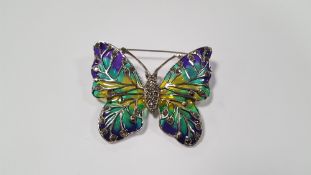 A LARGE SILVER PLIQUE-A-JOUR BUTTERFLY BROOCH / PENDANT SET WITH MARCASITES