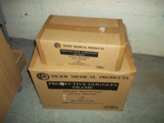 A BOX OF APPROX. 1500 ONE SIZE DISPOSABLE MEDICAL STYLE EYE PROTECTION GOGGLES