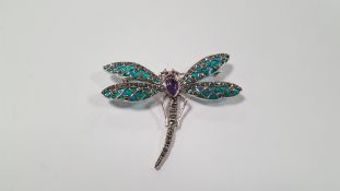 A SILVER PLIQUE-A-JOUR DRAGONFLY BROOCH / PENDANT SET WITH PEAR-SHAPED COBOCHON AMETHYST, RUBY