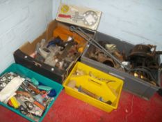 A QUANTITY OF TOOLS AND SUNDRY ITEMS