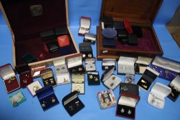 A QUANTITY OF MAINLY CUFFLINKS