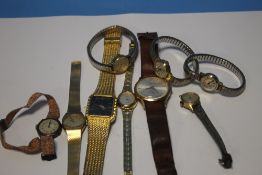A QUANTITY OF WRIST WATCHES TO INCLUDE A GENTLEMAN'S ZENTENA AND A 1920S LADIES SILVER TYPE