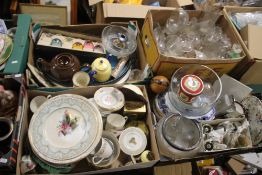 FOUR TRAYS OF CERAMICS AND GLASS TO INCLUDE CROWN DUCAL, WEDGWOOD ETC. (TRAYS NOT INCLUDED)