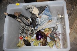 A BOX OF DRAGON FIGURES ETC. TO INCLUDE PEWTER EXAMPLES, THE HOBBIT COLLECTION GANDALF ETC.