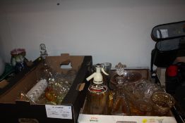 TWO TRAYS OF GLASSWARE TO INCLUDE A STUDIO GLASS ROLLING PIN, SODA SYPHON ETC.