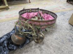 A VICTORIAN RISE / FALL LIGHT FITTING