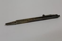 AN UNUSUAL STERLING SILVER TELESCOPIC RULER PENCIL APPROX WEIGHT - 29.5G