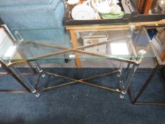 A MODERN GLASS TOPPED CHROME / GOLD CONSOLE TABLE H 78 cm, W 120 cm, D 40 cm
