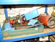 A SMALL SPACE HEATER PLUS A TRAY OF BURNERS AND TOOLS ETC