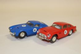 TWO VINTAGE TRIANG SCALEXTRIC CARS, FERRARI GT250 BERLINETTA AND ASTON MARTIN DB4 GT