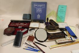 A QUANTITY OF ASSORTED COLLECTABLES TO INCLUDE STATIONARY, ORIENT LINE TO AUSTRALIA PLAYING CARDS