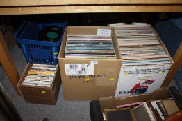 A LARGE QUANTITY OF LP RECORDS AND 7