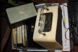 A COLLECTION OF VINTAGE RADIOS ETC. TO INCLUDE AN EVER READY EXAMPLE