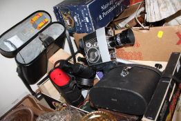 A TRAY OF VINTAGE CAMERAS AND BINOCULARS TO INCLUDE BOLEX S1 CINECAMERA