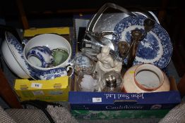 TWO TRAYS OF CERAMICS AND SUNDRIES TO INCLUDE BLUE AND WHITE DINNERWARE