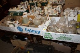 THREE TRAYS OF ASSORTED GLASSWARE TO INCLUDE STUDIO GLASS VASES