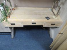 A MODERN LIMED OAK EFFECT THREE DRAWER DESK ON CHROMED BASE, H 75 cm, W 130 cm, D 60 cm