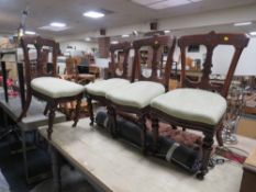 A SET OF 4 EDWARDIAN MAHOGANY DINING CHAIRS
