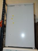 A FRIGIDARE FRIDGE H/C