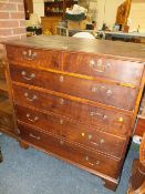 AN ANTIQUE OAK 7 MAHOGANY CHEST OF 2 SHORT ABOVE 3 LONG GRADUATED DRAWERS RAISED ON BRACKET FEET H-