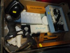 A TRAY OF COLLECTABLES TO INCLUDE A CARVED CHESS SET, VINTAGE CAMERA ETC.