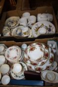 TWO TRAYS OF ASSORTED CHINA TO INCLUDE ROYAL ALBERT OLD COUNTRY ROSES, ROYAL WORCESTER EVESHAM,