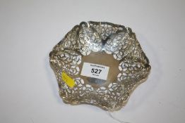 A HALLMARKED SILVER PIERCED DISH APPROX WEIGHT - 98.8G