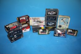 A BOX OF BOXED MODEL VEHICLES, TO INCLUDE CORGI FIRE HEROES, CORGI MINI, HOT WHEELS, MERCEDES-