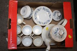 A SMALL TRAY OF ROYAL STANDARD TREND CHINA