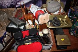 A TRAY OF COLLECTABLES TO INCLUDE CASED BINOCULARS, SCALES AND WEIGHTS ETC.