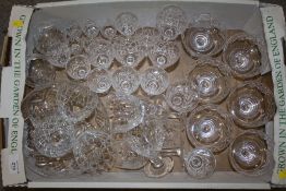 A TRAY OF CUT GLASS TO INCLUDE A FRUIT BOWL, DRINKING GLASSES ETC