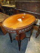 AN EARLY 20TH CENTURY MAHOGANY OVAL OCCASIONAL TABLE A/F H-71 W-58 CM