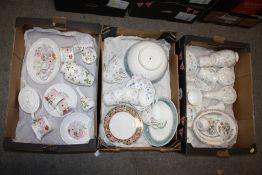 THREE TRAYS OF ASSORTED WEDGWOOD CHINA AND CERAMICS TO INCLUDE A BLUE FLORENTINE FRUIT BOWL A/F,
