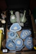 A TRAY OF WEDGWOOD JASPERWARE TO INCLUDE VASES, TRINKET POT ETC