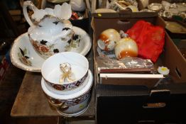 A TRAY OF ASSORTED SUNDRIES TO INCLUDE A PAIR OF TWIN HANDLED VASES, TOGETHER WITH A JUG AND BOWL