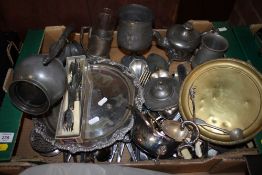 A TRAY OF ASSORTED METALWARE TO INCLUDE A QUANTITY OF SILVER PLATED METALWARE