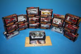 A BOX OF BOXED MODEL VEHICLES, TO INCLUDE 14 CORGI FIRE HEROES, 3 CORGI CLASSICS ETC.