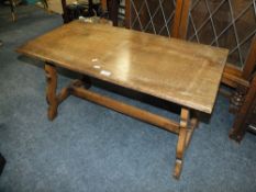 AN OAK TRESTLE STYLE COFFEE TABLE H-49 CM L-91 CM