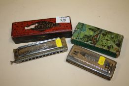 TWO VINTAGE BOXED HOHNER HARMONICAS COMPRISING OF AN 'ECHO HARP' AND A 'SUPER CHROMONICA'