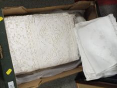 A TRAY OF VINTAGE LINEN