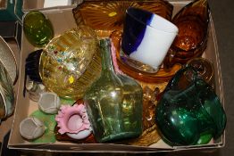 A TRAY OF COLOURED GLASSWARE TO INCLUDE A LARGE GREEN BOTTLE, PAIR OF FLORAL VASES ETC